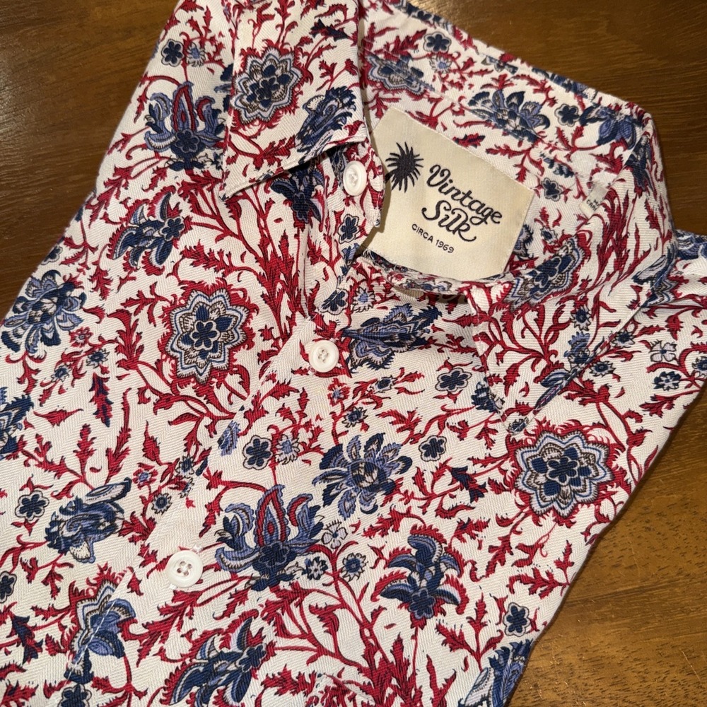Vintage Silk Circa 1969 Men's Red Blue Floral Short Sleeve Button Up Size L